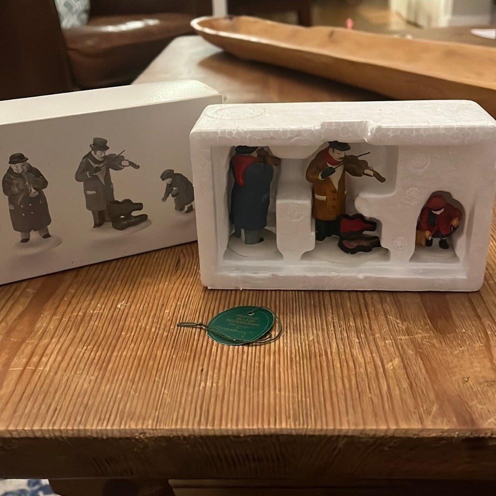 Dept 56 “Street Musicians” set of 3 hand painted porcelain accessories